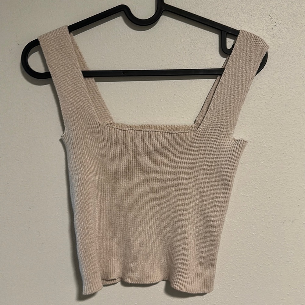 JLUXLABEL size small. It’s too cute to be stored in my closet.